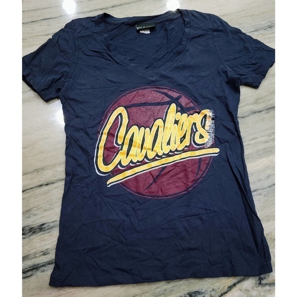 Nba for her Cleveland Cavaliers Basketball T-shirt Navy Blue Medium NWOT - Picture 1 of 5